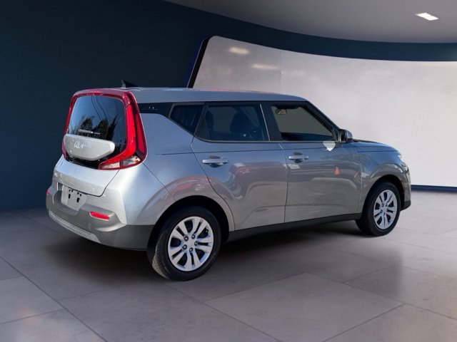 Certified 2022 Kia Soul LX FWD image 6