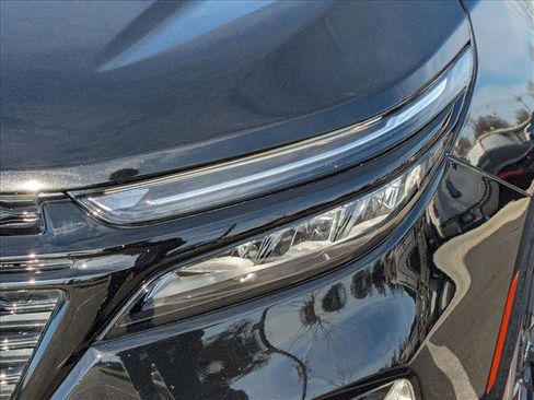 Used 2024 Chevrolet Equinox RS image 2