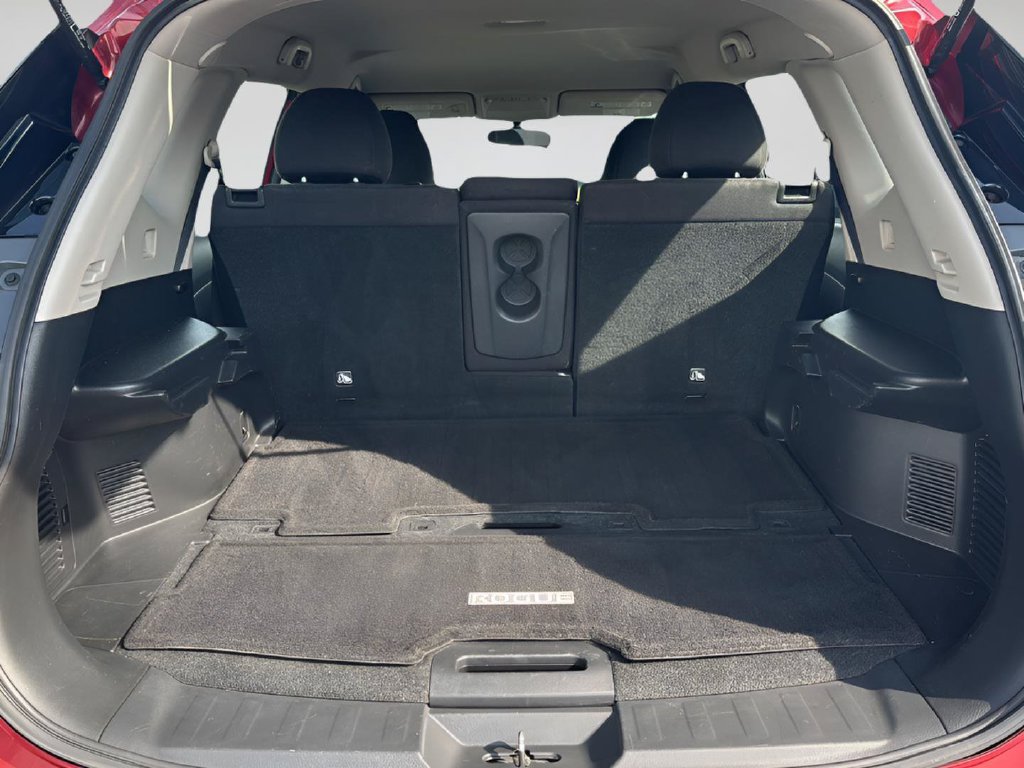 Used 2015 Nissan Rogue S AWD/4WD image 30