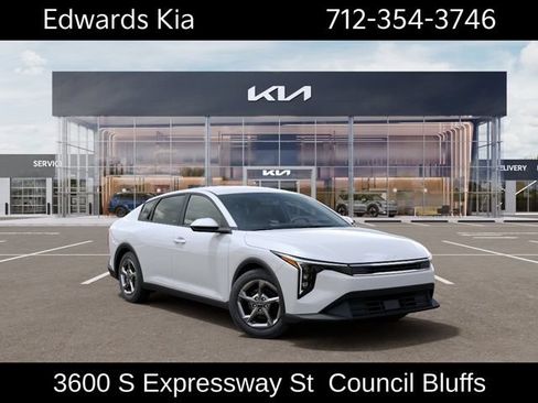 New 2026 Kia K4 FWD image 10