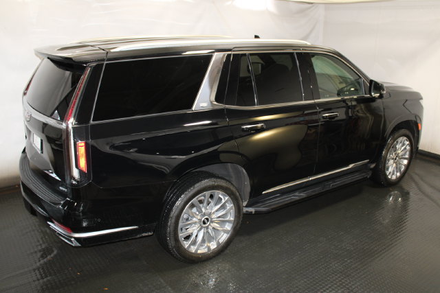 Used 2024 Cadillac Escalade Premium Luxury w/ Performance Package AWD/4WD image 5