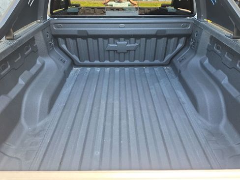 Certified 2025 Chevrolet Colorado ZR2 w/ Midnight Edition AWD/4WD image 32