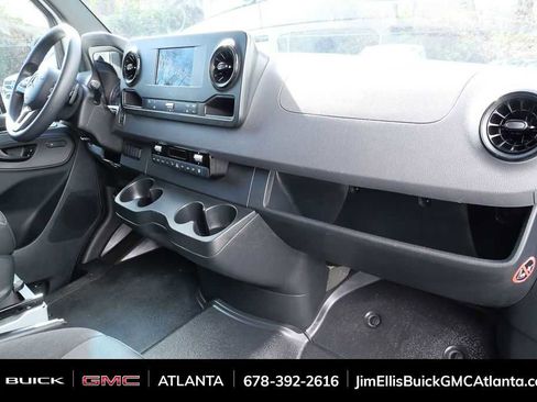 Used 2024 Mercedes-Benz Sprinter 2500 image 20