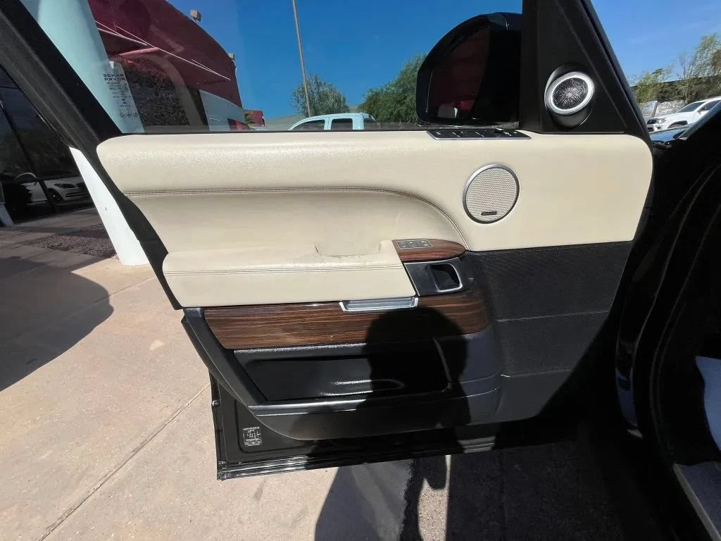 Used 2016 Land Rover Range Rover HSE AWD/4WD image 8