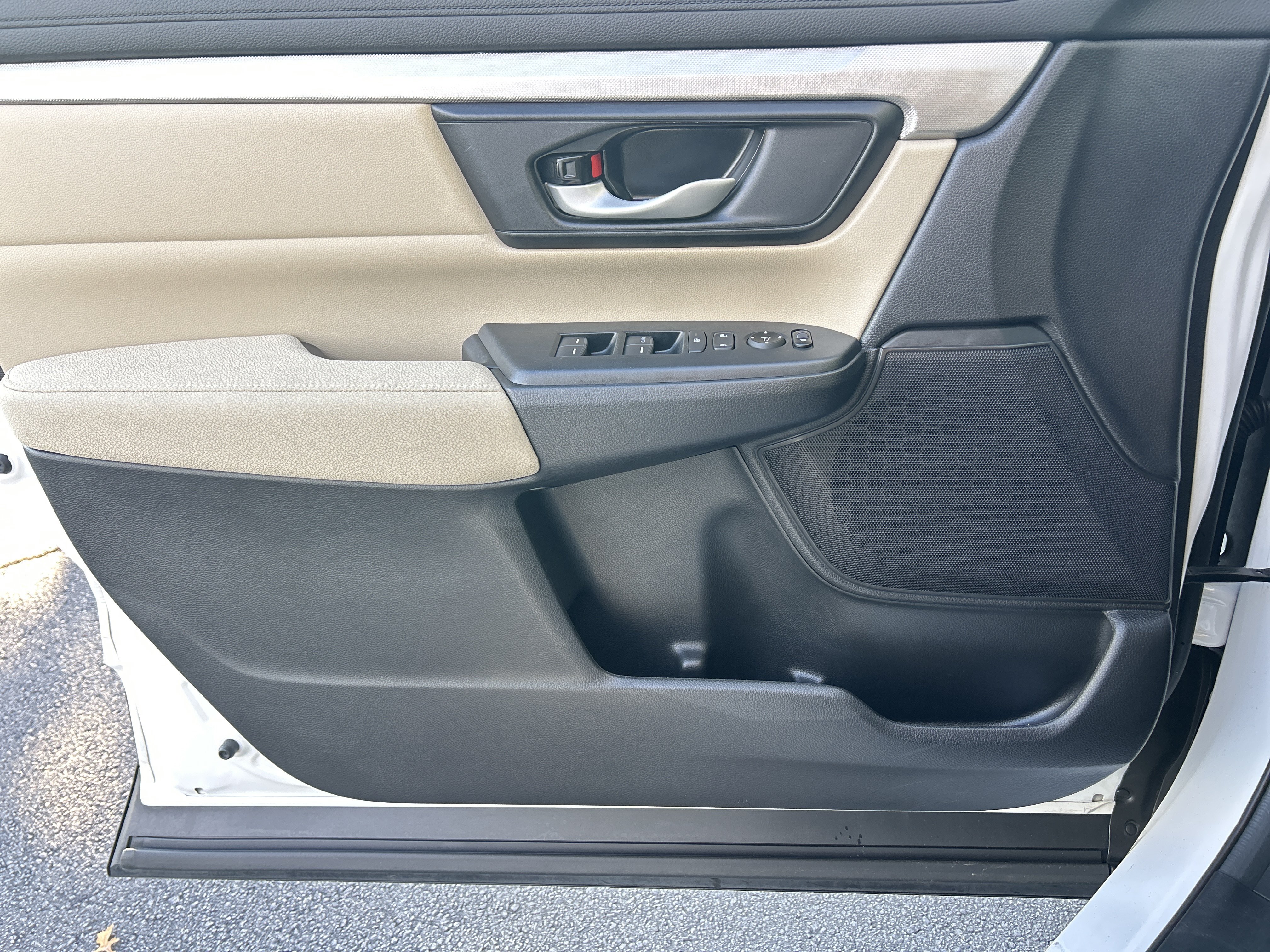 Used 2019 Honda CR-V LX image 22