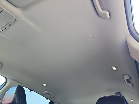 Used 2025 Honda Pilot EX-L image 33