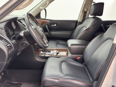 Used 2019 Nissan Armada Platinum w/ Captain's Chairs Package RWD image 5