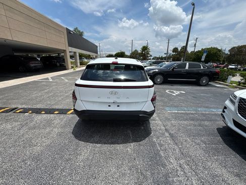 Used 2026 Hyundai Kona SE FWD image 24