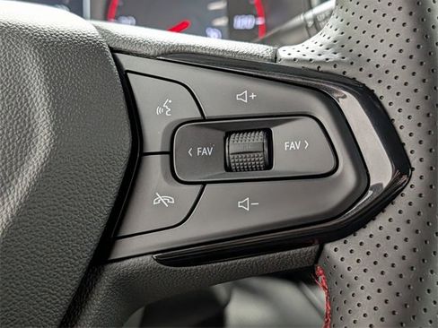 New 2026 Chevrolet Trax RS w/ Sunroof Package image 19