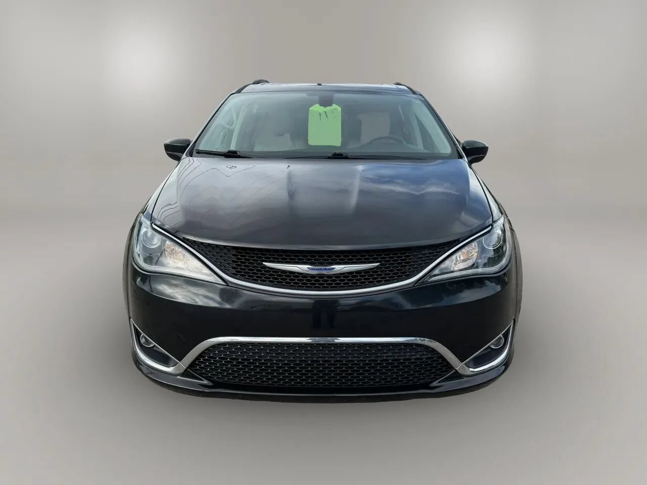 Used 2018 Chrysler Pacifica Touring-L Plus w/ Tire & Wheel Group FWD image 2