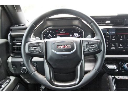 Used 2024 GMC Sierra 1500 AT4 w/ Technology Package AWD/4WD image 14