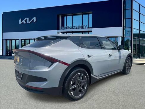 New 2026 Kia EV6 Light RWD image 6