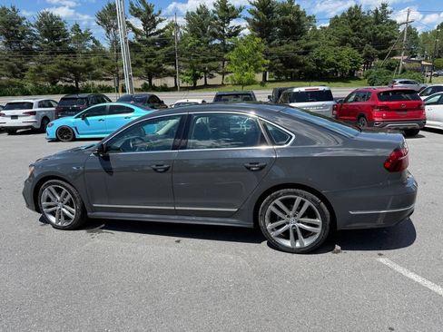 Used 2017 Volkswagen Passat 1.8T R-Line FWD image 8
