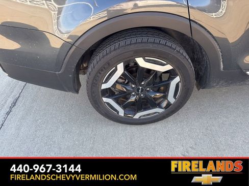 Used 2023 Kia Telluride EX w/ EX Captain's Chair Package image 28