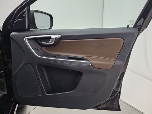 Used 2015 Volvo XC60 T5 image 16