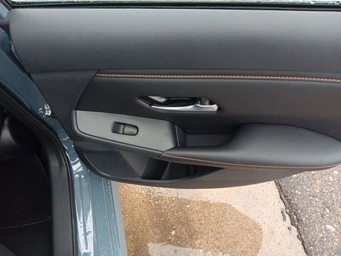 New 2025 Nissan Sentra SR image 28