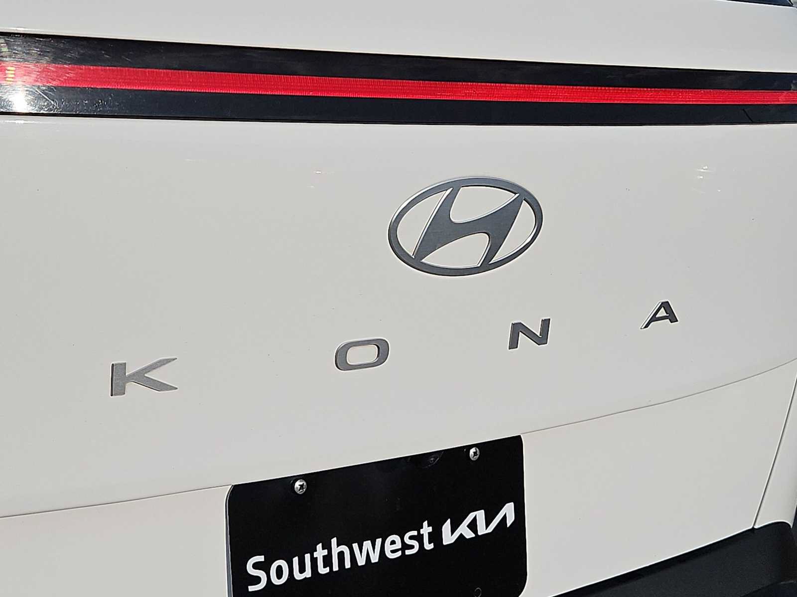 Used 2024 Hyundai Kona SEL FWD image 10