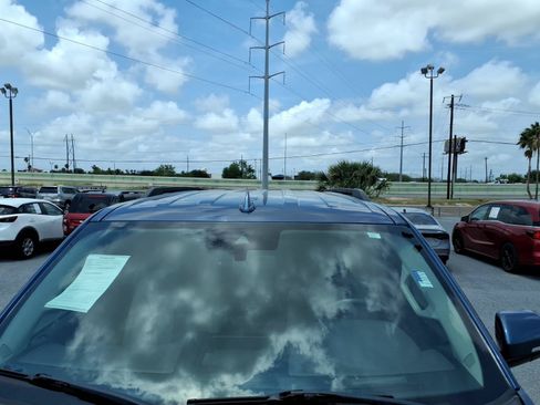 Used 2019 Ford Expedition XLT w/ Equipment Group 202A RWD image 10
