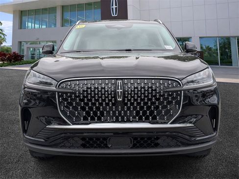 New 2026 Lincoln Aviator AWD image 2