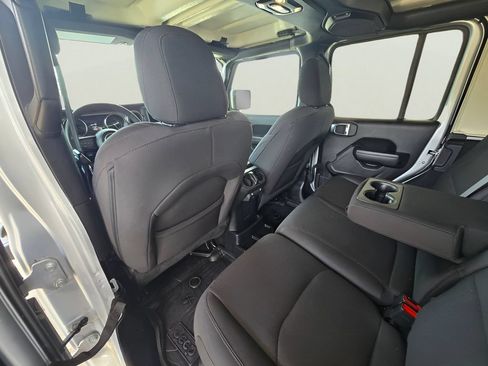 Used 2023 Jeep Wrangler Unlimited AWD/4WD image 11