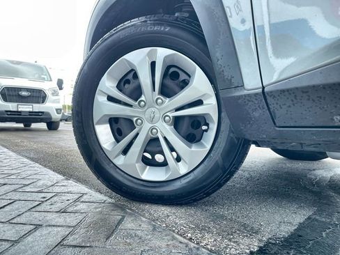 Certified 2024 Chevrolet Trax LS w/ Driver Confidence Package FWD image 30