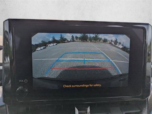 Used 2025 Toyota Corolla LE FWD image 17