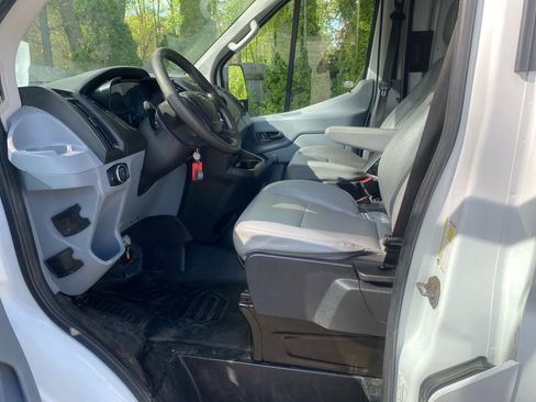 Used 2015 Ford Transit 250 148 High Roof RWD image 9