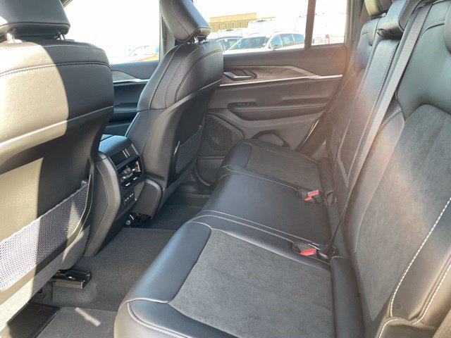 New 2026 Jeep Grand Cherokee Altitude AWD/4WD image 11