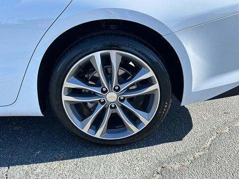 Used 2023 Chevrolet Malibu LT FWD image 15