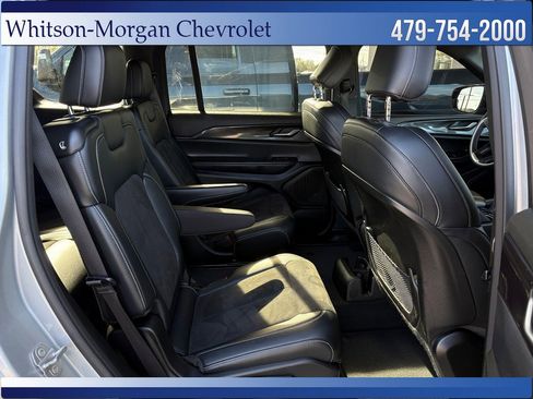 Used 2023 Jeep Grand Cherokee L Laredo image 46