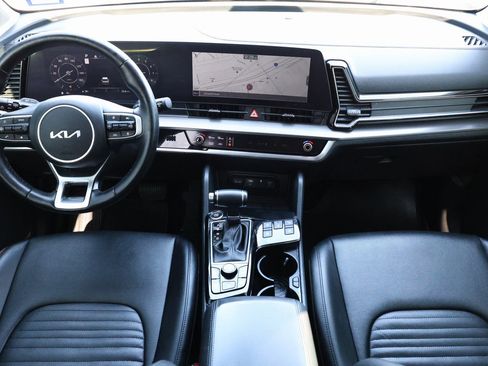 Used 2023 Kia Sportage SX image 2