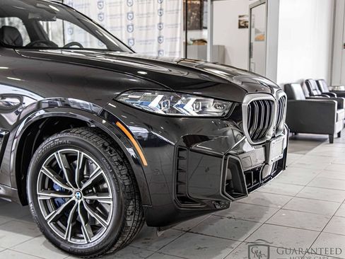 Used 2025 BMW X5 M60i w/ Climate Comfort Package image 4