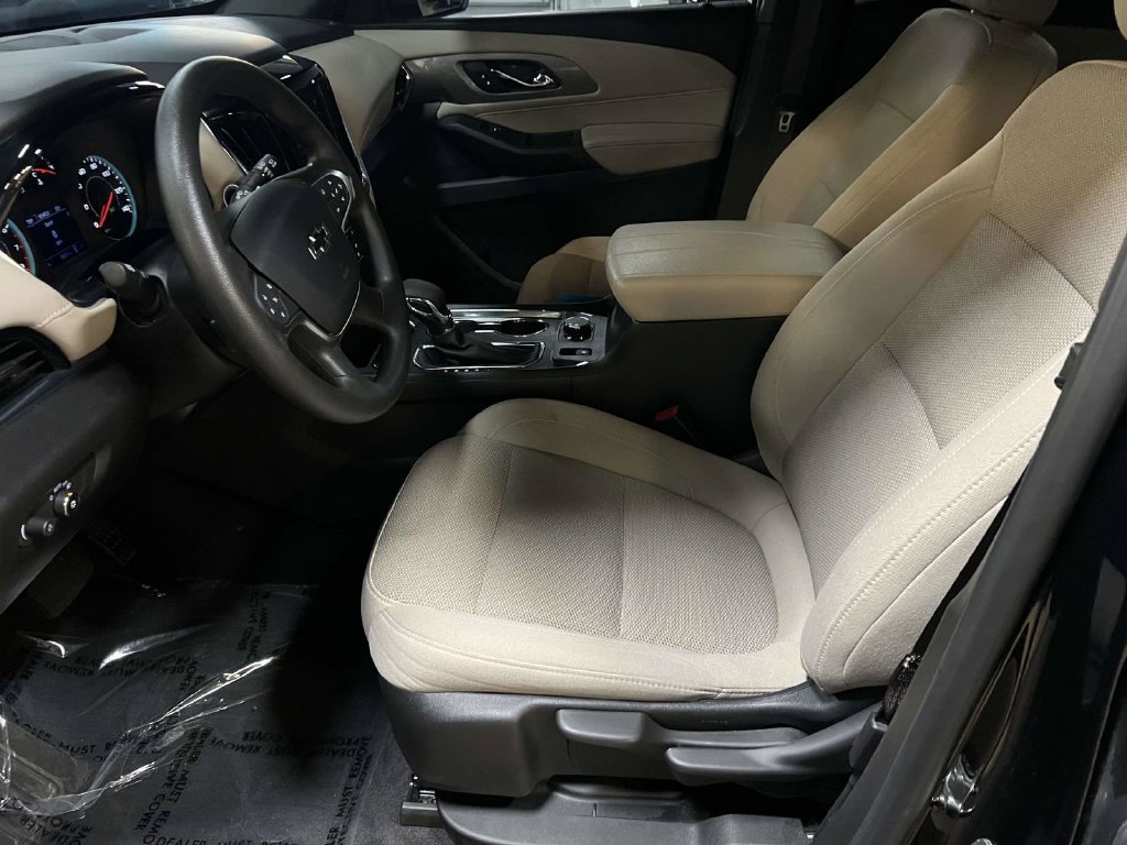 Used 2023 Chevrolet Traverse LS w/ Midnight/Sport Edition FWD image 13