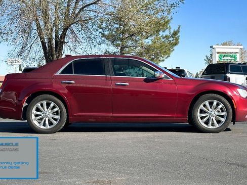 Used 2019 Chrysler 300 Limited image 5