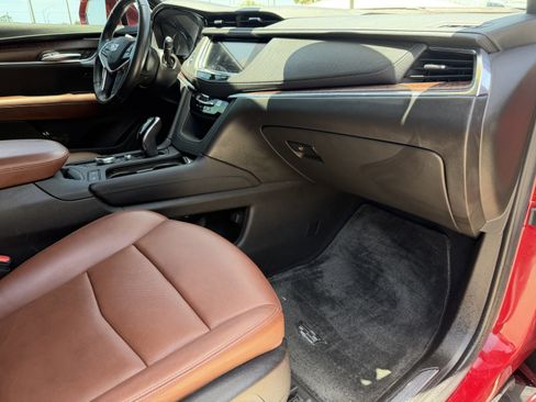 Used 2020 Cadillac XT5 Premium Luxury FWD image 13