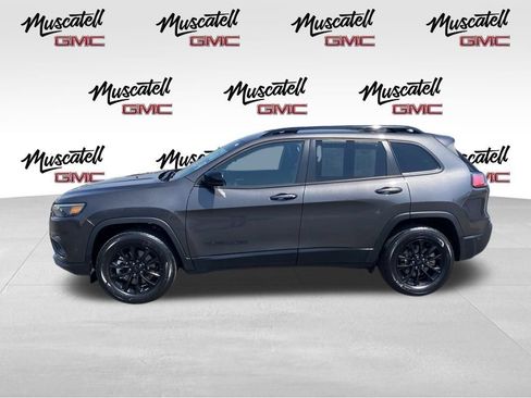 Used 2023 Jeep Cherokee Altitude Lux AWD/4WD image 4