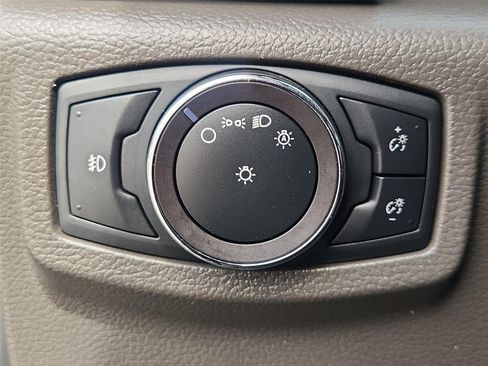 Used 2019 Ford Expedition Limited w/ Equipment Group 302A AWD/4WD image 25