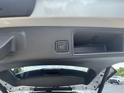 Used 2021 GMC Terrain SLT image 7