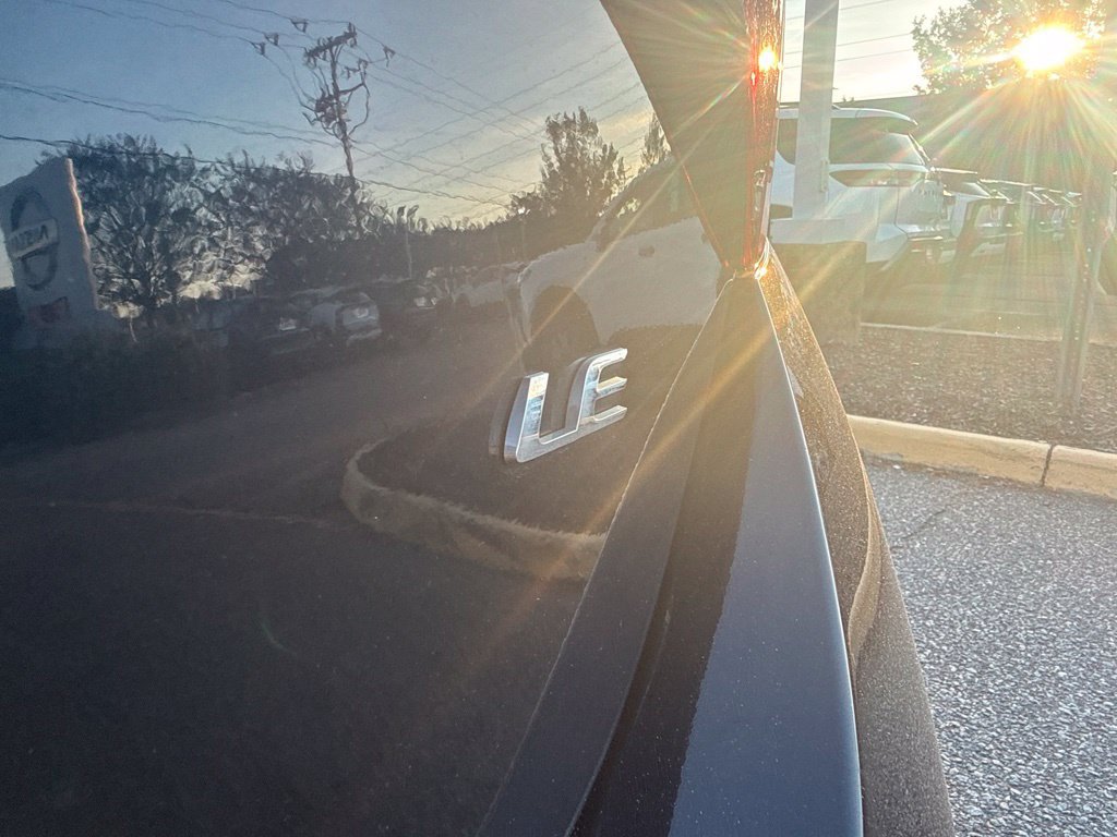 Used 2019 Toyota Corolla LE FWD image 16