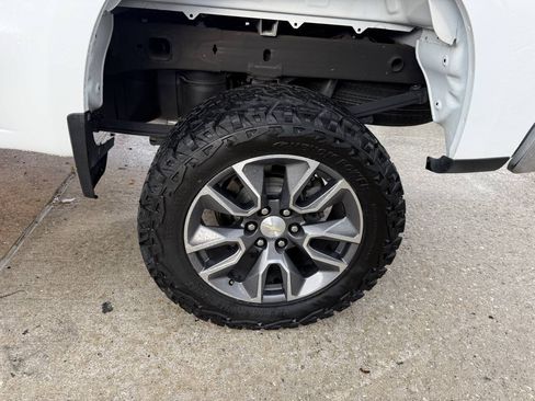 Used 2021 Chevrolet Silverado 1500 LT RWD image 36
