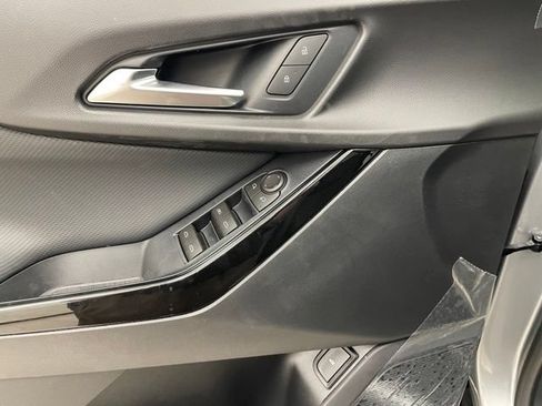 New 2026 Chevrolet Equinox LT AWD/4WD image 11