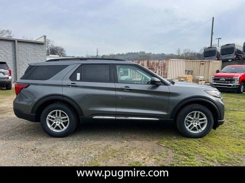 New 2025 Ford Explorer Active w/ Active Comfort Package image 8