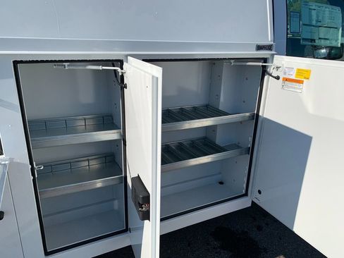 New 2025 Chevrolet Express 3500 w/ Power Convenience Package image 27