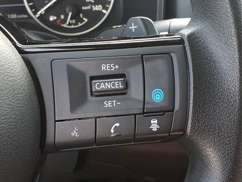 Used 2023 Nissan Rogue SV AWD/4WD image 21
