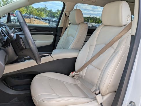 Used 2023 Buick Enclave Essence w/ Experience Buick Package FWD image 16