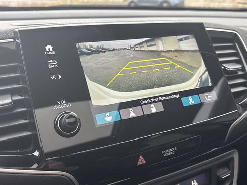 Used 2019 Honda Pilot Touring image 21