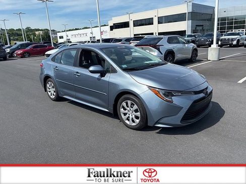 Used 2024 Toyota Corolla LE FWD image 3