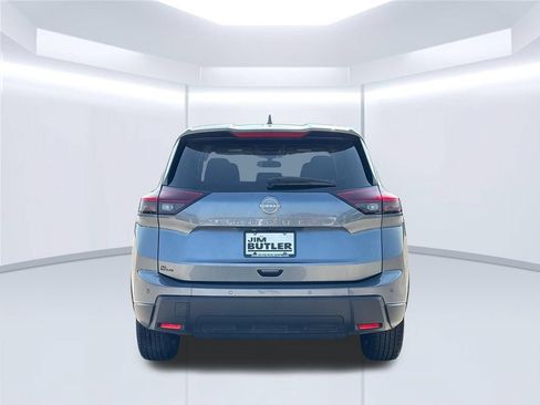 Used 2025 Nissan Rogue SV FWD image 5