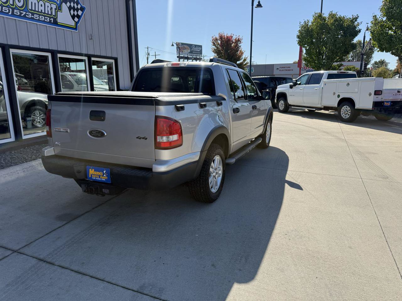 Used 2008 Ford Explorer Sport Trac XLT AWD/4WD image 8