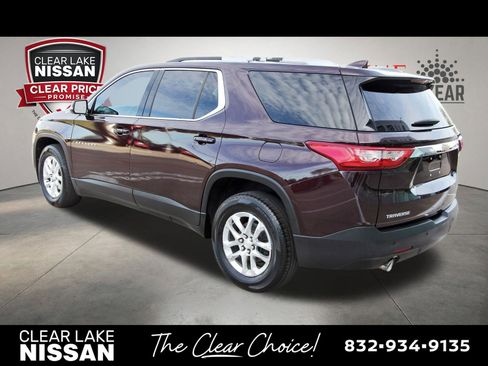 Used 2018 Chevrolet Traverse LT FWD image 5